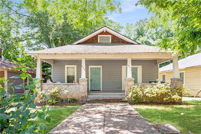 Photo - 820 Elbert St SW