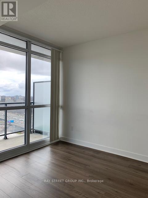 Photo - 121 McMahon Dr Unité 3107