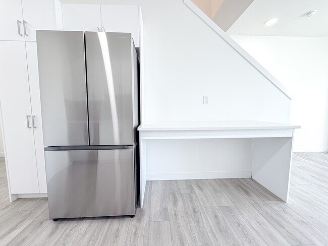 Photo - 7110 Keswick Dr SW