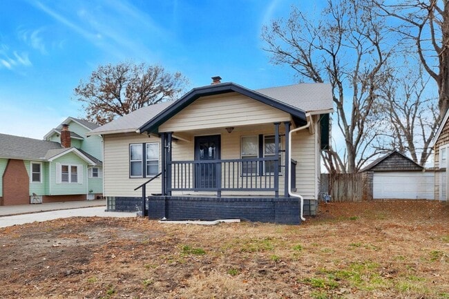 Photo - 637 S Holyoke St