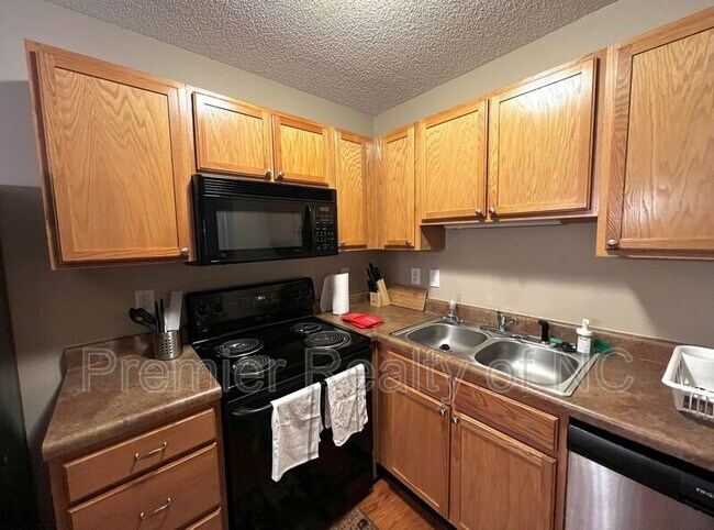 Photo - 1960 Crest Hollow Dr Unit 202