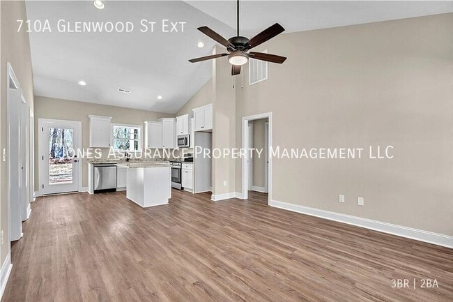 Photo - 710 Glenwood St