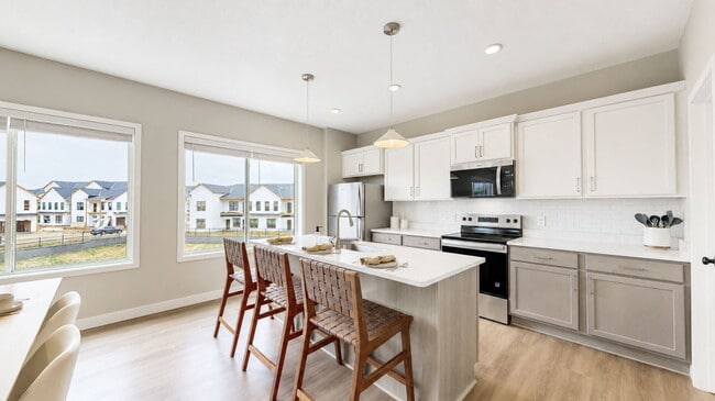 Building Photo - Wildwood Lakeville