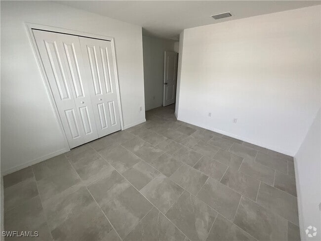 Building Photo - 3850 Treasure Oak Wy Rental