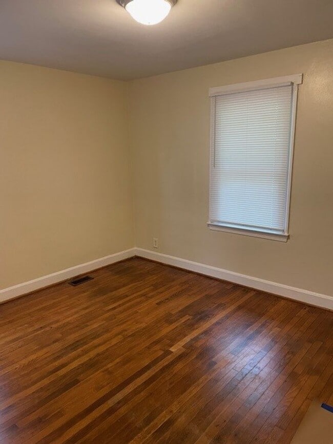 Photo - 2863 Stockton St