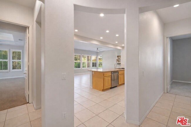 Photo - 37 Shoreline Dr