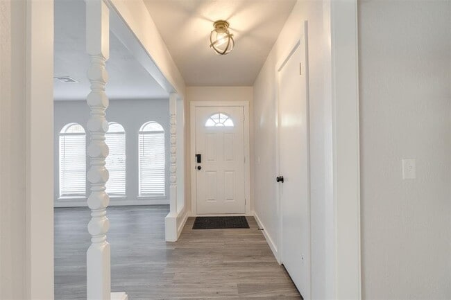 Photo - 2704 NW 115th St