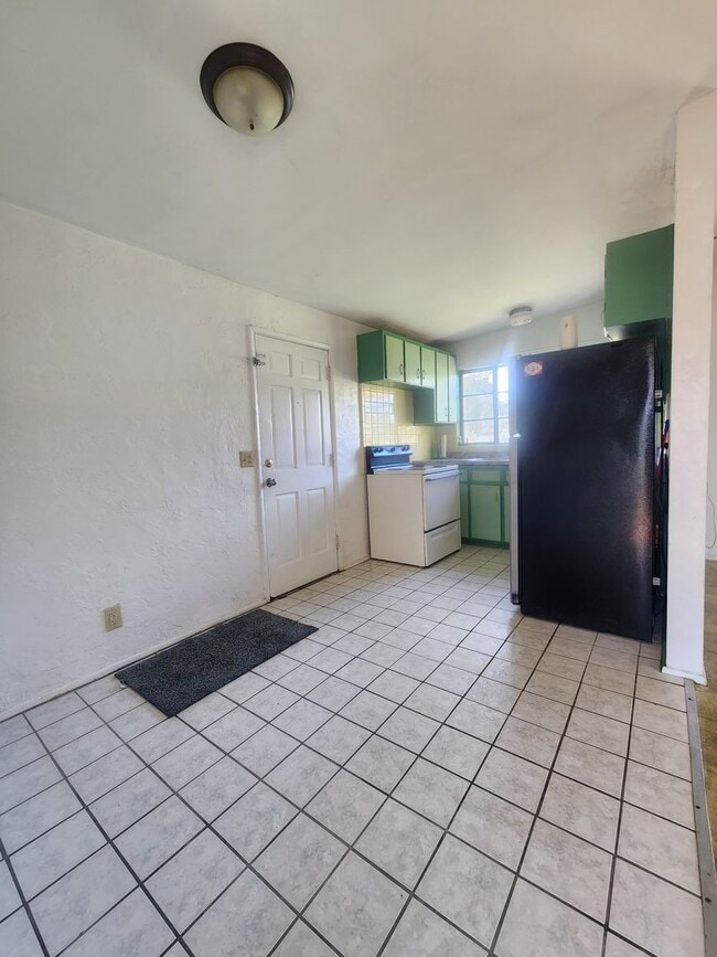 Photo - 2 Bedroom 1 Bath Single Family Home, Fenced in Yard