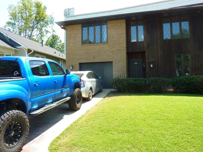2212 Clinch Ave