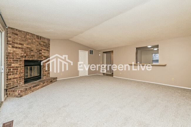 Photo - 4735 Stonehedge St