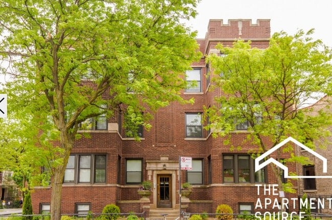 Photo - 3550 N Racine Ave Unit 1