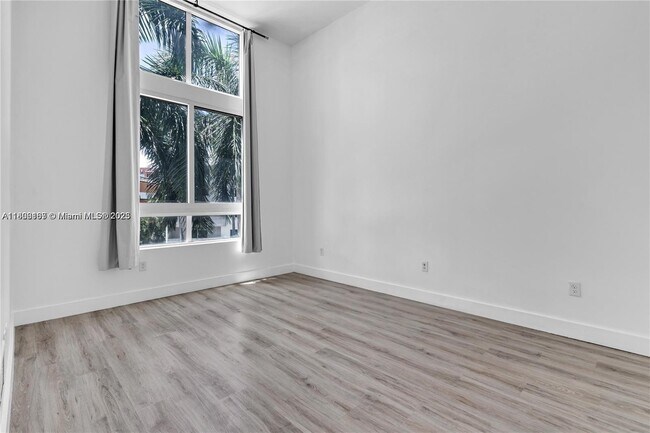Photo - 1900 N Bayshore Dr Unidad 516