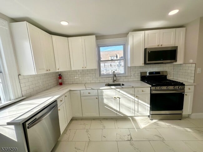 Photo - 328 Bloomfield Ave Unidad 1