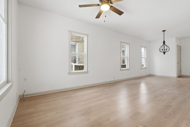 Photo - 6118 24th Ave