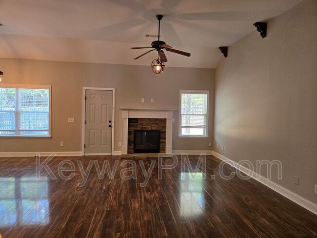 Photo - 716 Herrington Dr