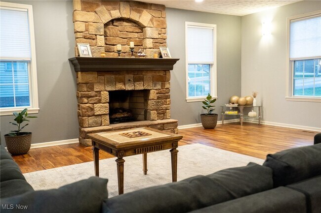 Photo - 13190 Kaufman Ave NW