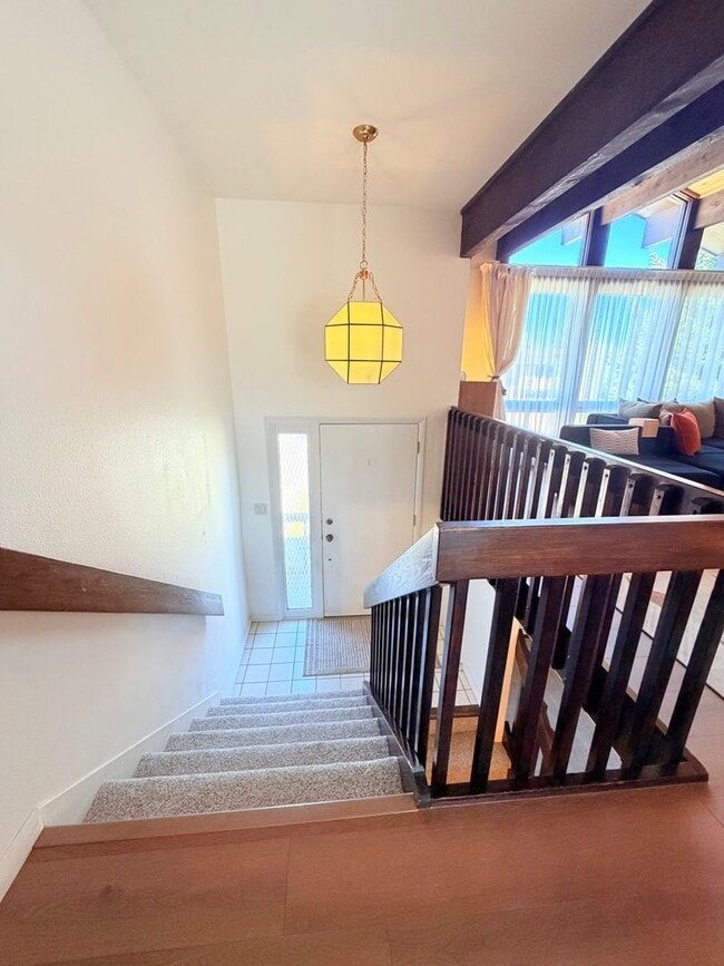 Photo - Beautiful Spacious Fox Farm Home
