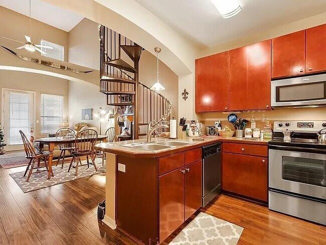 Photo - 2505 San Gabriel St Unit 605