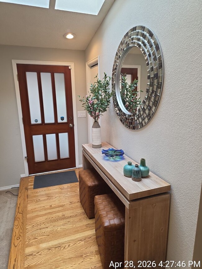 Photo - Renton - 4 bedroom 2.5 bath rental home - Custom home with large rooms - Available July 5th 2026