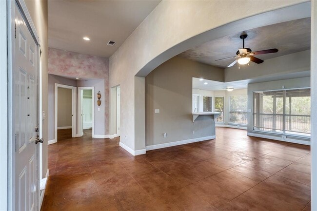 Photo - 5718 McCarty Ln