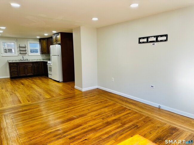49 Pleasant St