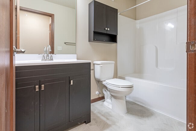 2HAB, 2BA divididas en esquina - 1150 ft² - Ward Rentals in Hutchinson