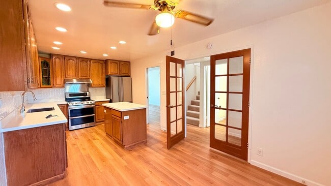 Building Photo - 1033 Fontana Dr Rental