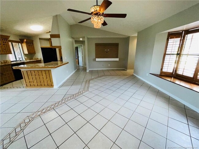 Photo - 1634 SW Gemini Ln