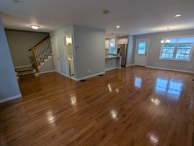 Photo - 227-229 River Road - 229