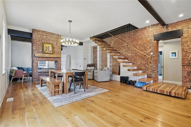 Photo - 3865 Howley St