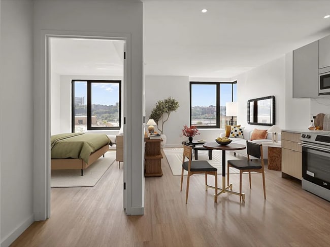 Photo - 5055 Broadway Unit 212