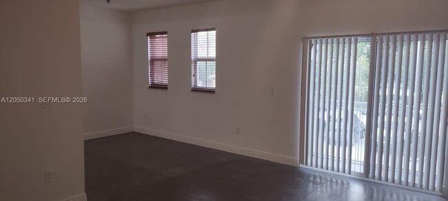 Photo - 10902 NW 83rd St Unit 209