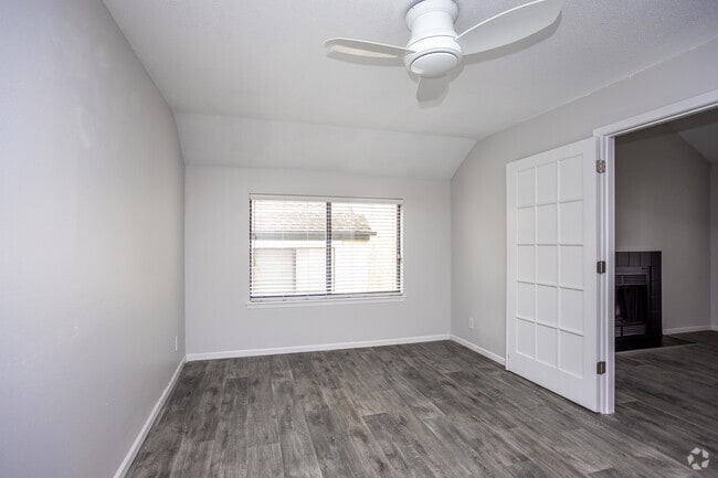 2BR, 2BA - Penthouse