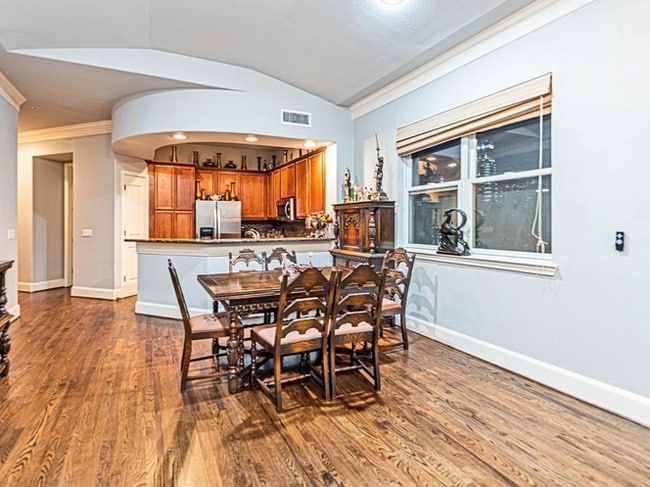 Photo - 58 Briar Hollow Ln Unit 933.4