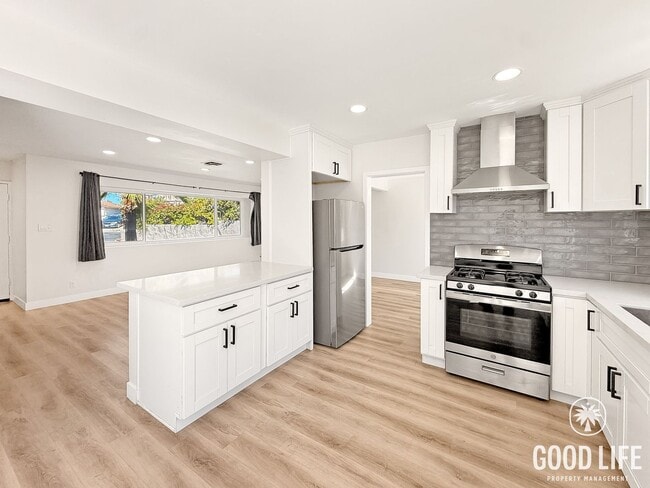 Photo - Modern 3BR/2BA Vista Home with 2-Car Garage and Private Yard