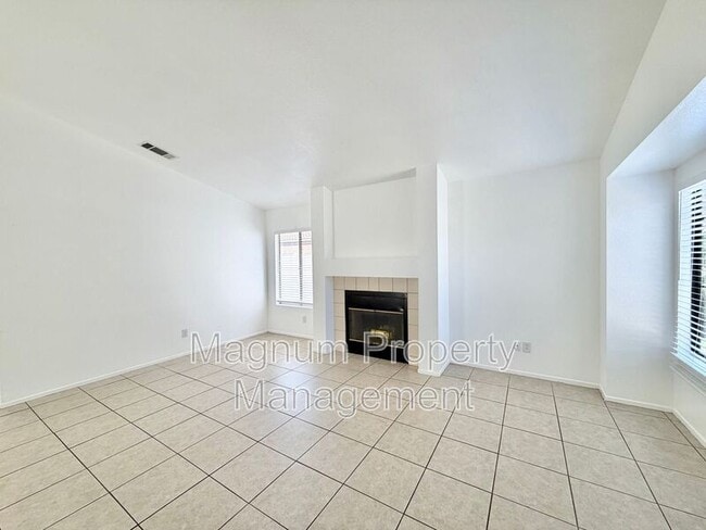 Photo - 29677 Woodlands Ave