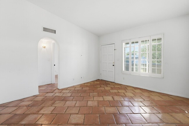 Photo - 1449 E Highland Ave Unit 16