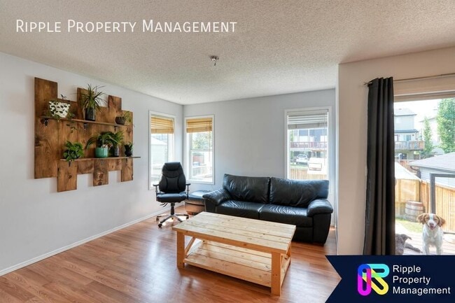 Photo - GORGEOUS 3 BEDS / 2 BATHS HOUSE IN THE COMMUNITY OF EVERGREEN