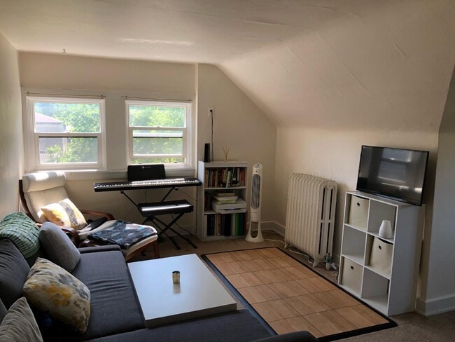 Photo - 334 Thrall St Unit 4