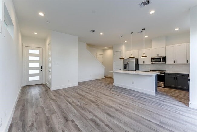 7712 Johanna Pk Dr