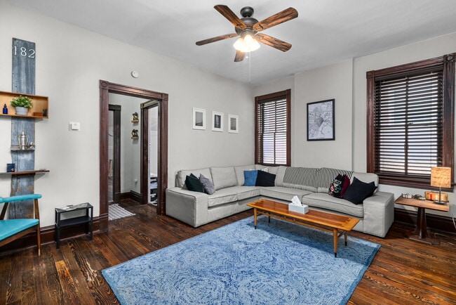 Building Photo - 2819 Shenandoah Ave Rental