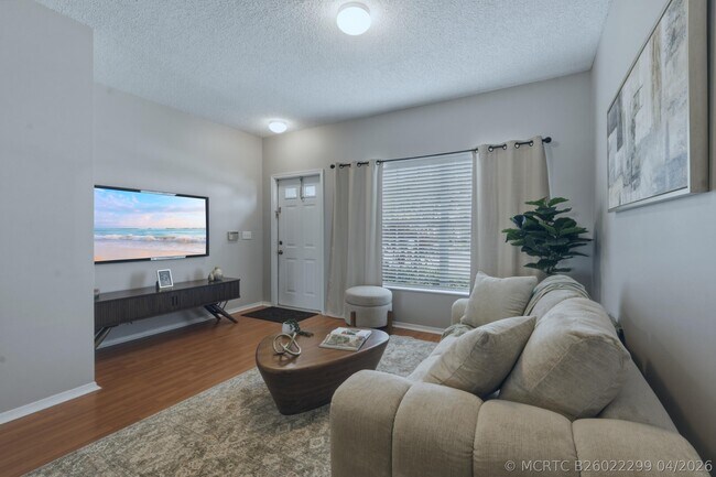 Photo - 16635 Hemingway Dr