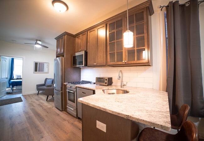 Photo - 204 48th St Unit 1L