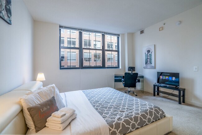 301-499 President Street-SI ID1013815P