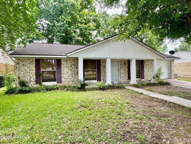 Photo - 203 Crystal Ln