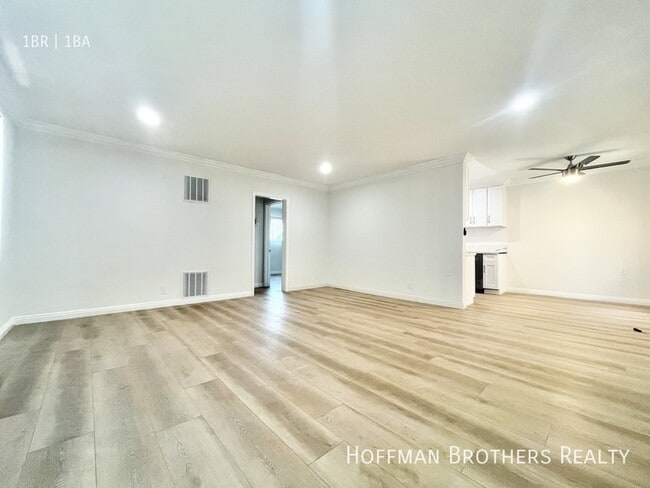 6151 Fountain Ave Unit 7