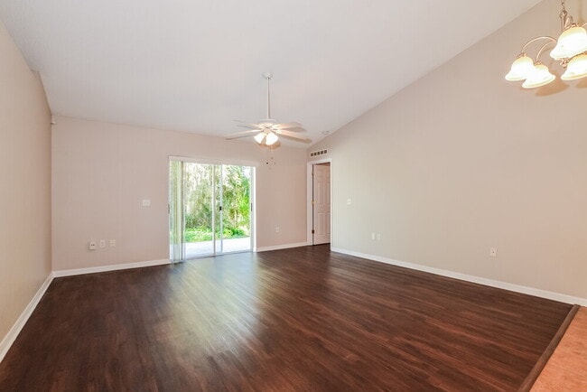 Photo - 499 Katherwood Ct