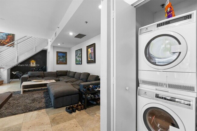 Photo - 1545 Jefferson Ave