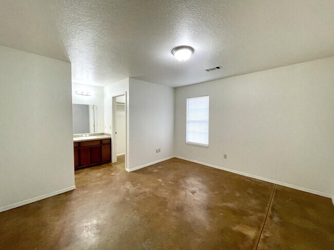 Photo - 473766 E 1117 Rd