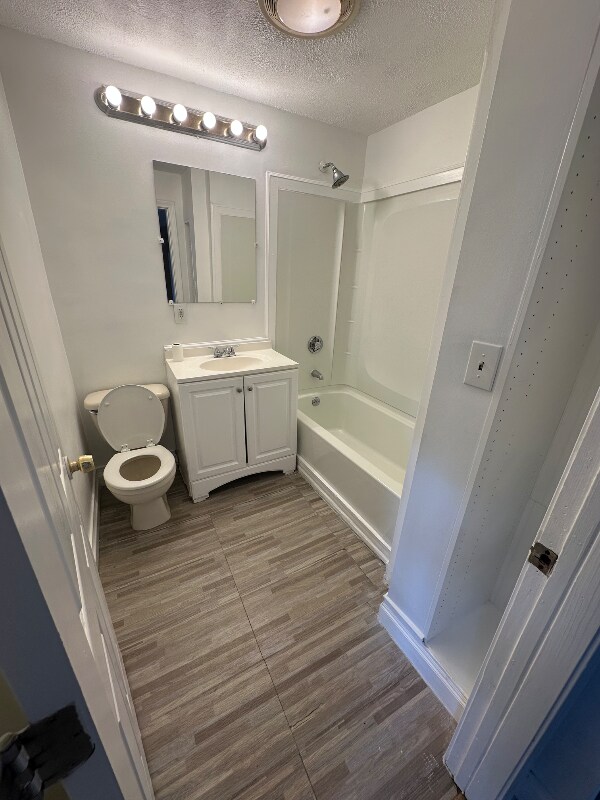 Photo - 15 Walker St Unit 4